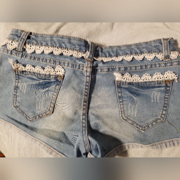 Jeans Jeans Jeans Blue Denim Jean Shorts Lace Trim Belted Border & Pockets Cute - Picture 6 of 6
